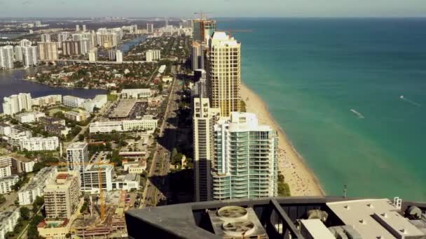 Flyover Tilt Highrise Buildings Beach — Stockvideo