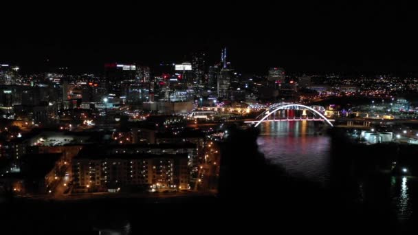 Aerial Video Korean Veterans Memorial Bridge Nashville Tennessee — стокове відео