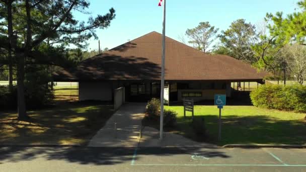 Видео Воздуха Alabama Welcome Center Lakepoint Resort State Park — стоковое видео