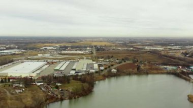 Toledo Ohio sanayi bölgesi hava aracı 4K ile vuruldu.