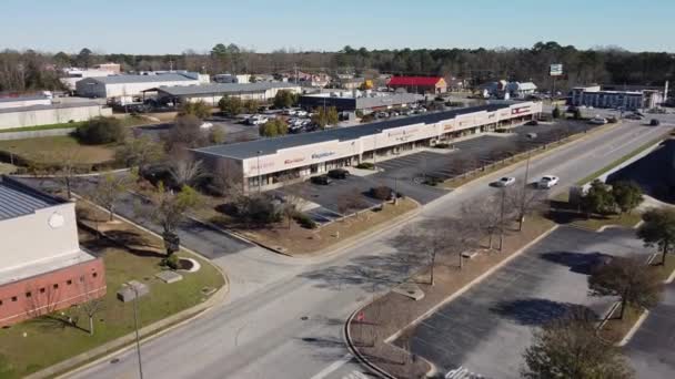 Strip Mall Auburn Alabama Schot Met Antenne Drone — Stockvideo