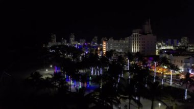 Gece Miami Plajı 'ndaki güzellik fotoğrafları..