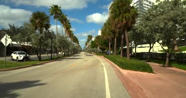 Galt Ocean Mile Fort Lauderdale Bisiklet Sürüyor — Stok video