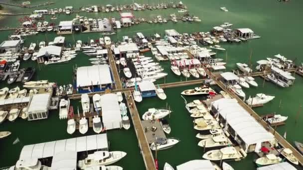 空中ドローンビデオ Miami Boat Show 2020 — ストック動画