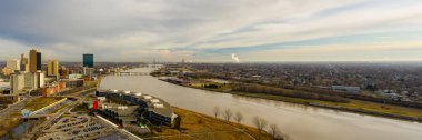 Toledo Ohio Maumee Nehri hava fotoğrafı