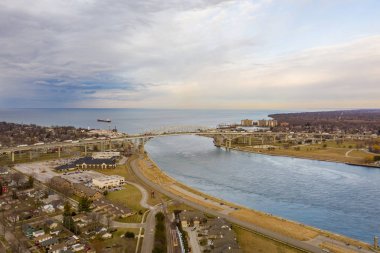 Edward Canada 'yı hava aracıyla vurun.