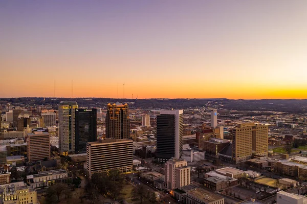 Unternehmen in Downtown Birmingham Alabama USA — Stockfoto