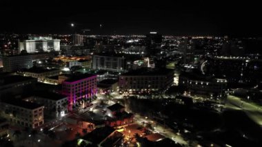 Flagler Park Batı Palm Beach 'te güzel bir hava görüntüsü gecesi.
