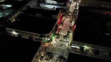 Gece ışıkları Clematis Caddesi Batı Palm Beach