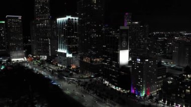 Gece Miami şehir merkezindeki statik pansiyon videosu