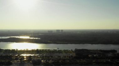 Hava görüntüsü Miami günbatımı 4k