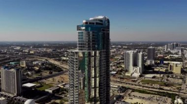 Hava görüntüleri Paramount Tower Worldcenter 4k 24 peni