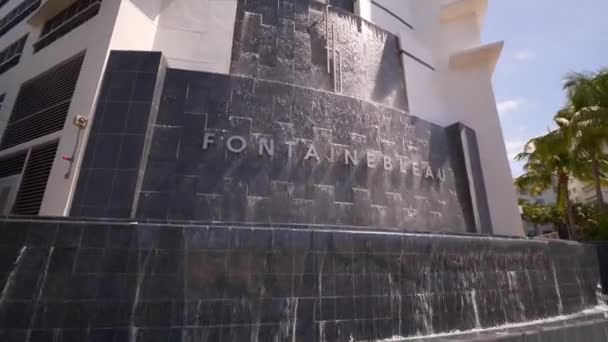 Fontainebleau Hotel Μπροστά Σιντριβάνι Βίντεο — Αρχείο Βίντεο