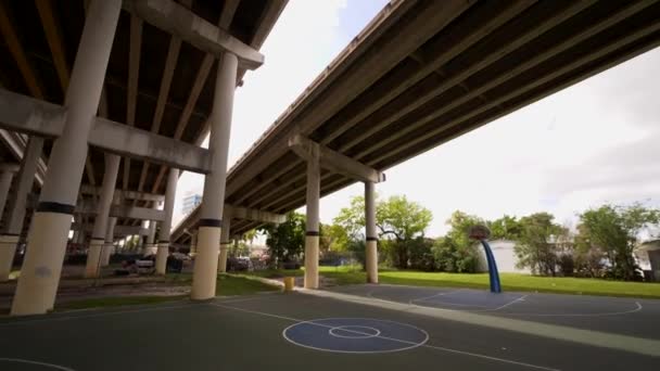 Unter Brücken Bewegungsaufnahmen Jose Marti Park Miami — Stockvideo