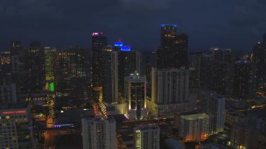 Alacakaranlık Şehri 'ndeki Miami Brickell İş Bölgesi