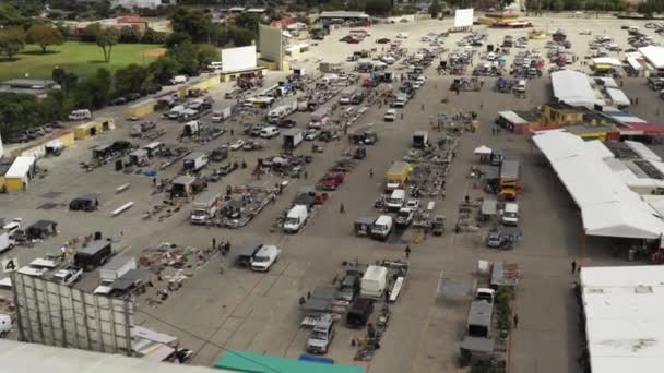 Satılık Eşyalar Hazırlayan Insanlar Takas Dükkanı Florida — Stok video