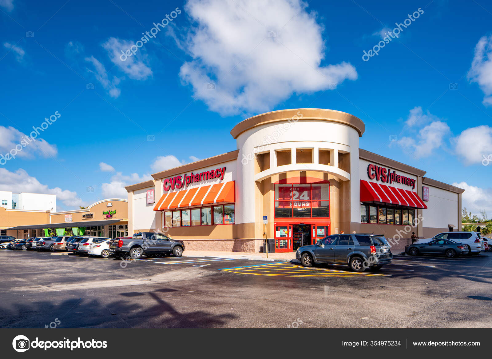 Cvs Pharmacy Sunny Isles Beach — Stock Editorial Photo © felixtm #354975234