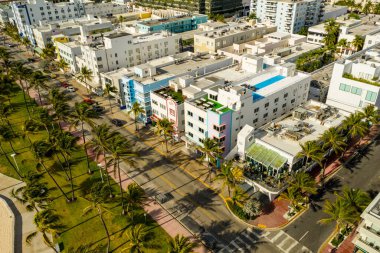 Miami Beach Ocean Drive otelleri Coronavirus 'u yavaşlatmak için 2020 bahar tatilinde kapatıldı.