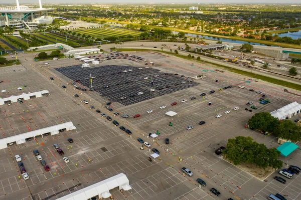 Luftbild Coronavirus Covid Testgelände Miami Hard Rock Stadium Parkplatz — Stockfoto