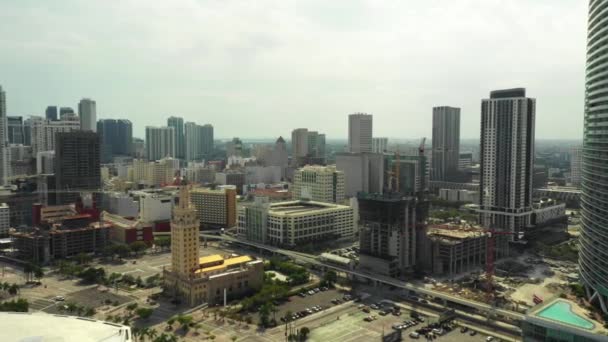 Aerial Push Approach Downtown Miami Architecture Cranes — Stock Video