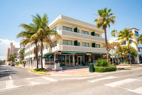 Nieuws Cafe Miami Beach Ocean Drive Stilgelegd Langzame Verspreiding Van — Stockfoto