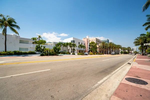 Miami Beach Collins Avenue Langzaam Verlaten Als Gevolg Van Coronavirus — Stockfoto