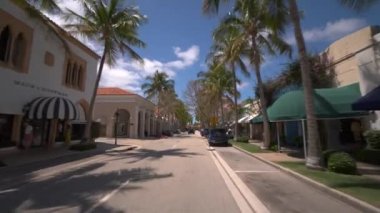 Worth Avenue 'daki Palm Beach FL mağazaları.
