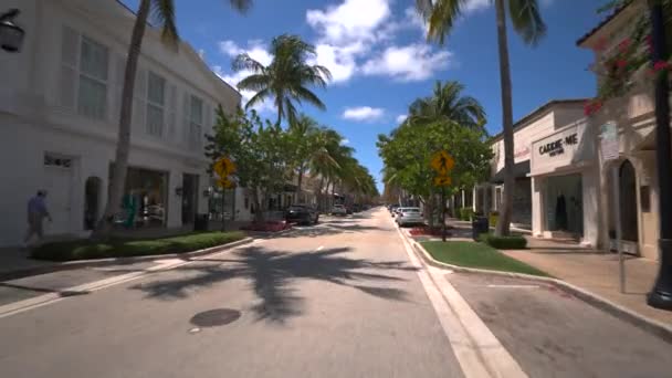 コロナウイルスCovid 19のため閉鎖されたWalth Avenue Palm Beachショッピング地区 — ストック動画