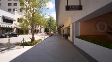 Restoranlar Coronavirus Covid 19 'un yavaş yayılması için Batı Palm Beach FL' i kapattılar.