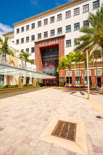 West Palm Beach City Hall Building — Stock Photo, Image