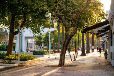 Lincoln Yolu, Miami Plajı, Coronavirus Covid 19 numaralı karantinaya alındı.