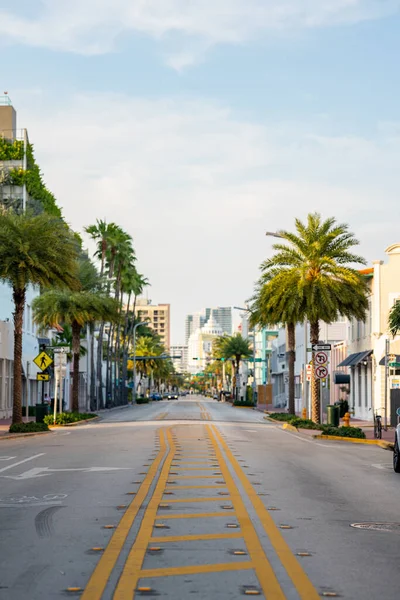 Tengah Jalan Foto Miami Beach Collins Ave Coronavirus Covid Ditutup — Stok Foto