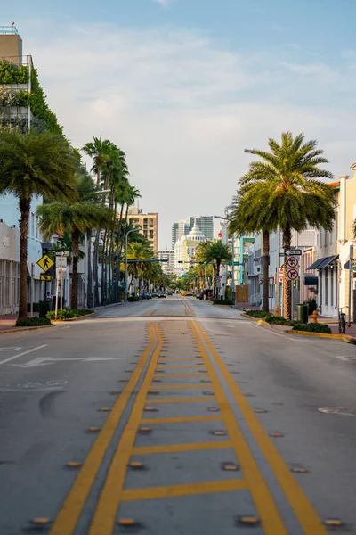 Foto Jalanan Miami Beach Collins Avenue Coronavirus Covid Ditutup — Stok Foto
