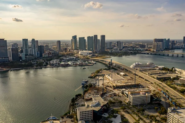 Вигляд Повітря Захід Центрі Маямі Портом Передньому Плані — стокове фото
