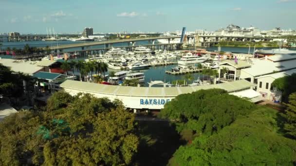 Aerial Ujawnić Wideo Bayside Marketplace Śródmieście Miami Zamknięty Powodu Coronavirus — Wideo stockowe