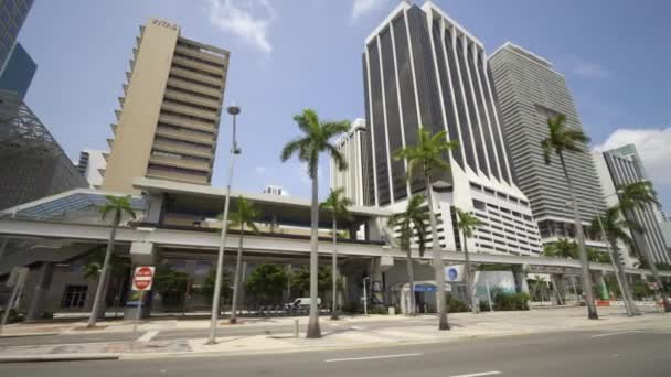 Miami Metromover Station Downtown Biscayne Boulevard — Stock Video