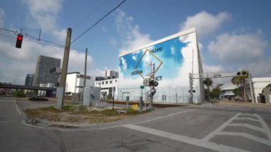 Miami Tasarım Bölgesi 3841 NE 2. Cadde Binası