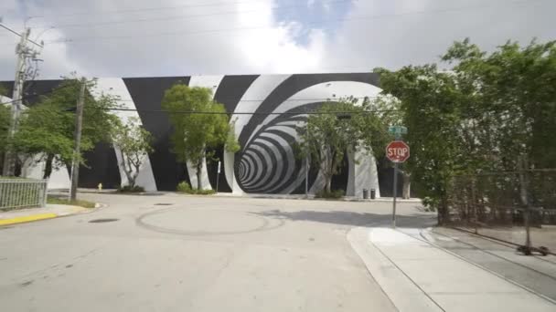 Espiral Túnel Arte Abordagem Movimento Vídeo Miami Design District — Vídeo de Stock