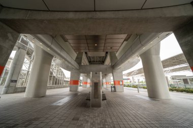MIA Havaalanı 'ndan modern mimari Miami Otobüs İstasyonu Amtrak Trirail
