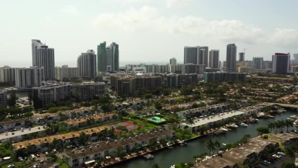 Apartamentos Condomínio Hallandale Beach — Vídeo de Stock