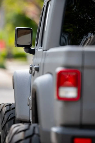 Detalhe Foto Veículo Fora Estrada Difícil Com Pneus Grandes Grandes — Fotografia de Stock