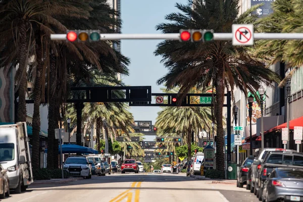 Telefoto Downtown Miami Flagler Street Frente Para Oeste Durante Coronavirus — Fotografia de Stock