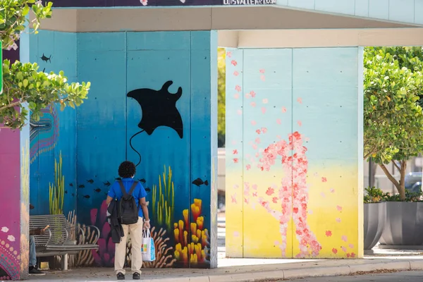 Miami Dade Community College Transit Bus Stop — Stock Photo, Image