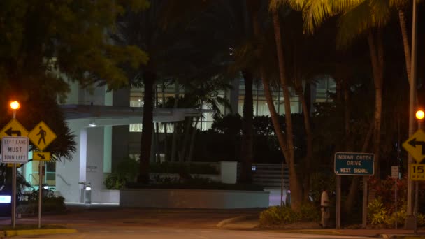 Fontainebleau Hotel Miami Beach Stängde Coronavirus Covid Pandemi — Stockvideo