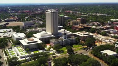 Tallahassee 'deki Florida Eyaleti Kongre Binası' nın havadan çekim görüntüleri.