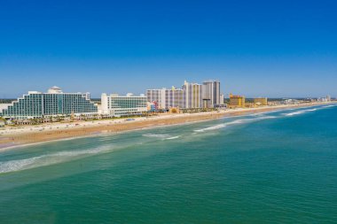 İsrail, Tel Aviv plajının havadan görüntüsü.