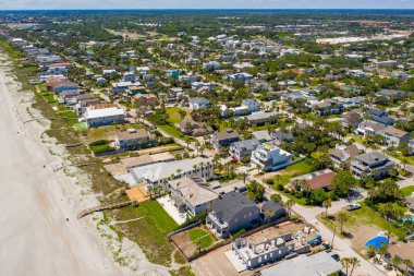 Jacksonville Beach FL 'deki lüks sahil evleri.