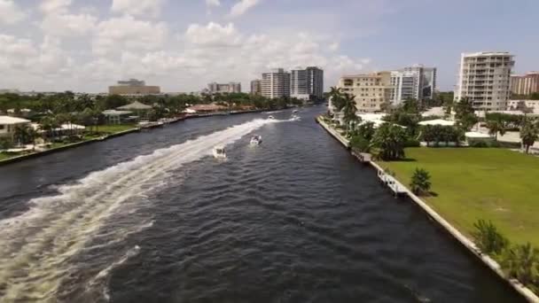 Barco Policía Corriendo Hacia Incendio Intracoastal Fort Lauderdale — Vídeo de stock