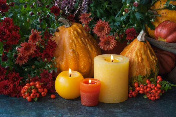 Thanksgiven decor with pumpkin and candle — Stock Photo, Image