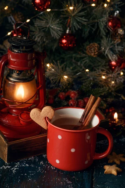 Karácsonyi cookie-k és ünnepi dekoráció — Stock Fotó